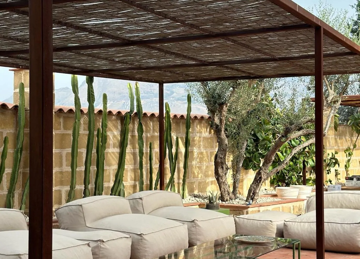 Pensión Homi Resort Partinico